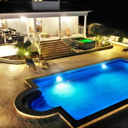 Sunset Villa by Laranjal Rentals Olhos de Agua  Bagian luar foto