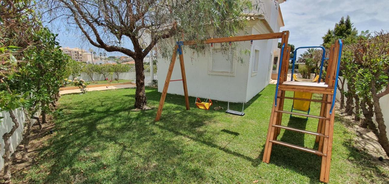 Sunset Villa by Laranjal Rentals Olhos de Agua  Bagian luar foto