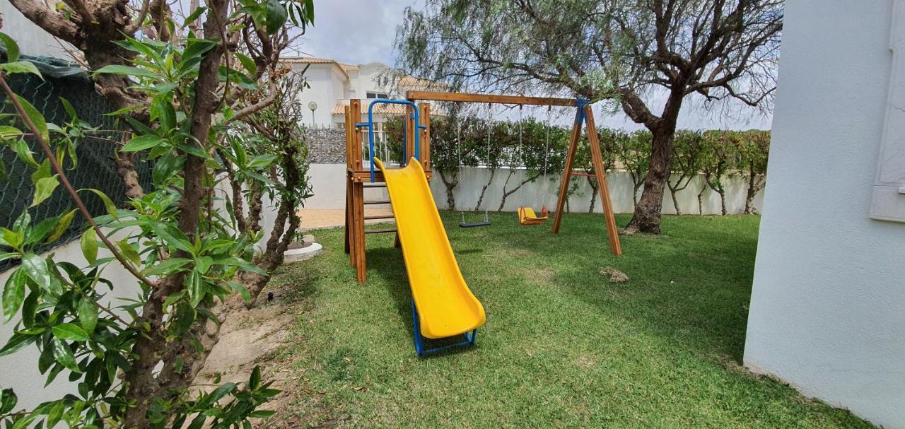Sunset Villa by Laranjal Rentals Olhos de Agua  Bagian luar foto