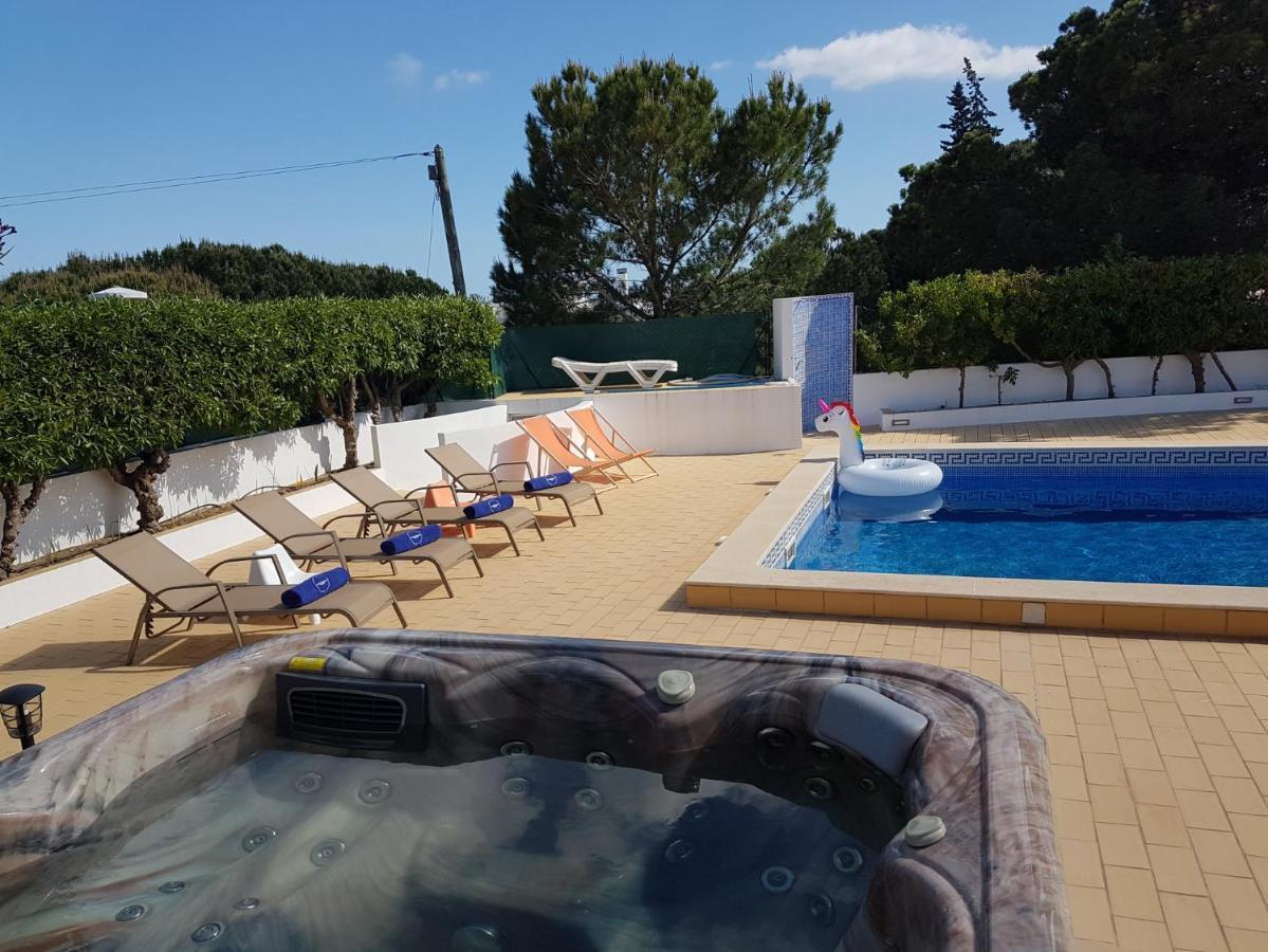 Sunset Villa by Laranjal Rentals Olhos de Agua  Bagian luar foto