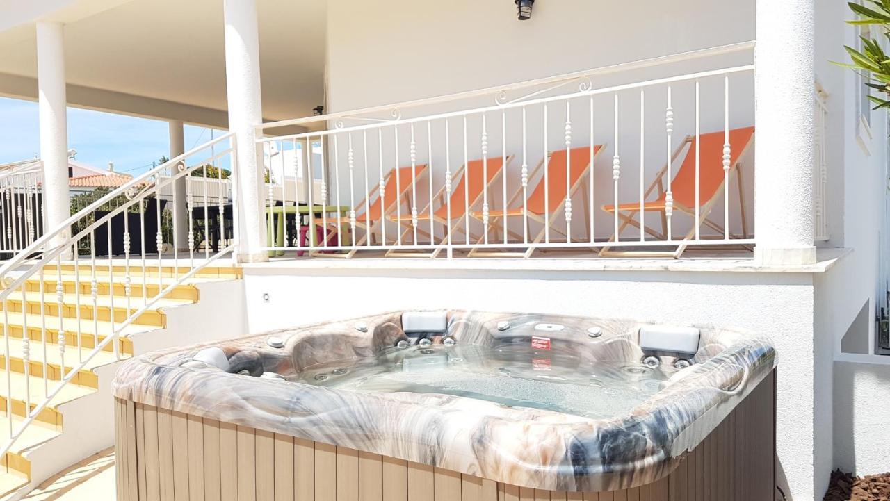 Sunset Villa by Laranjal Rentals Olhos de Agua  Bagian luar foto