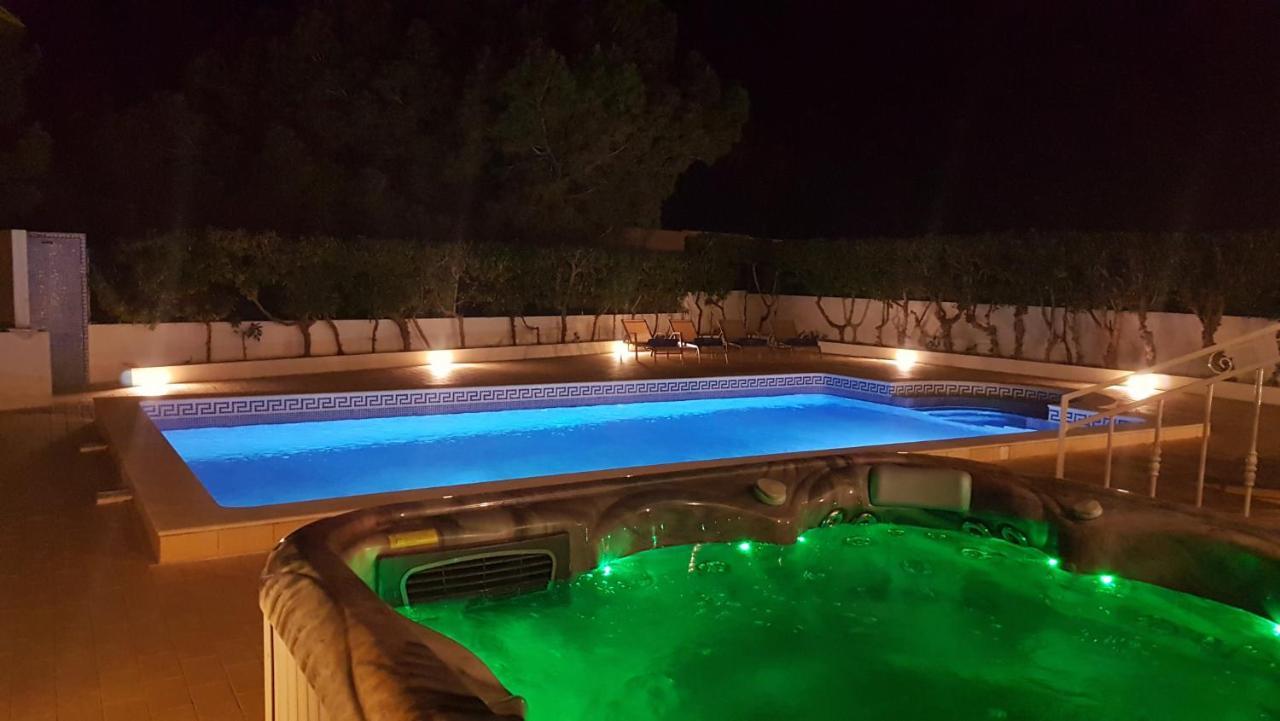 Sunset Villa by Laranjal Rentals Olhos de Agua  Bagian luar foto
