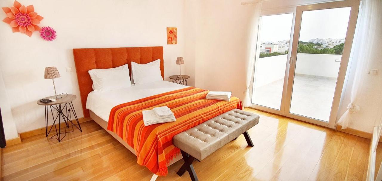 Sunset Villa by Laranjal Rentals Olhos de Agua  Bagian luar foto