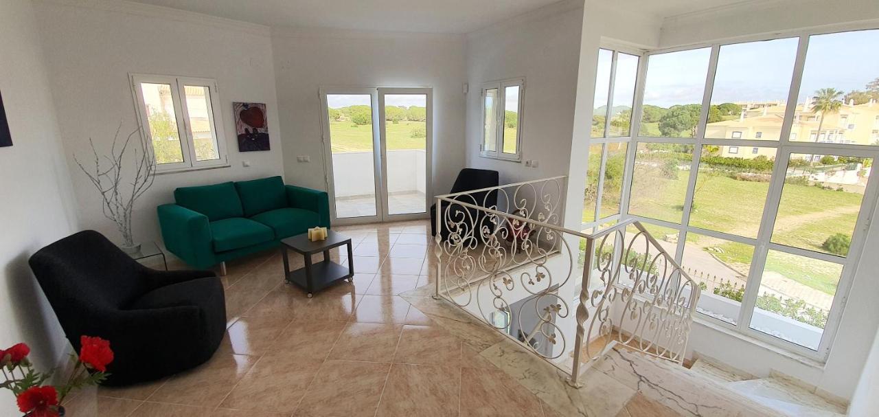 Sunset Villa by Laranjal Rentals Olhos de Agua  Bagian luar foto
